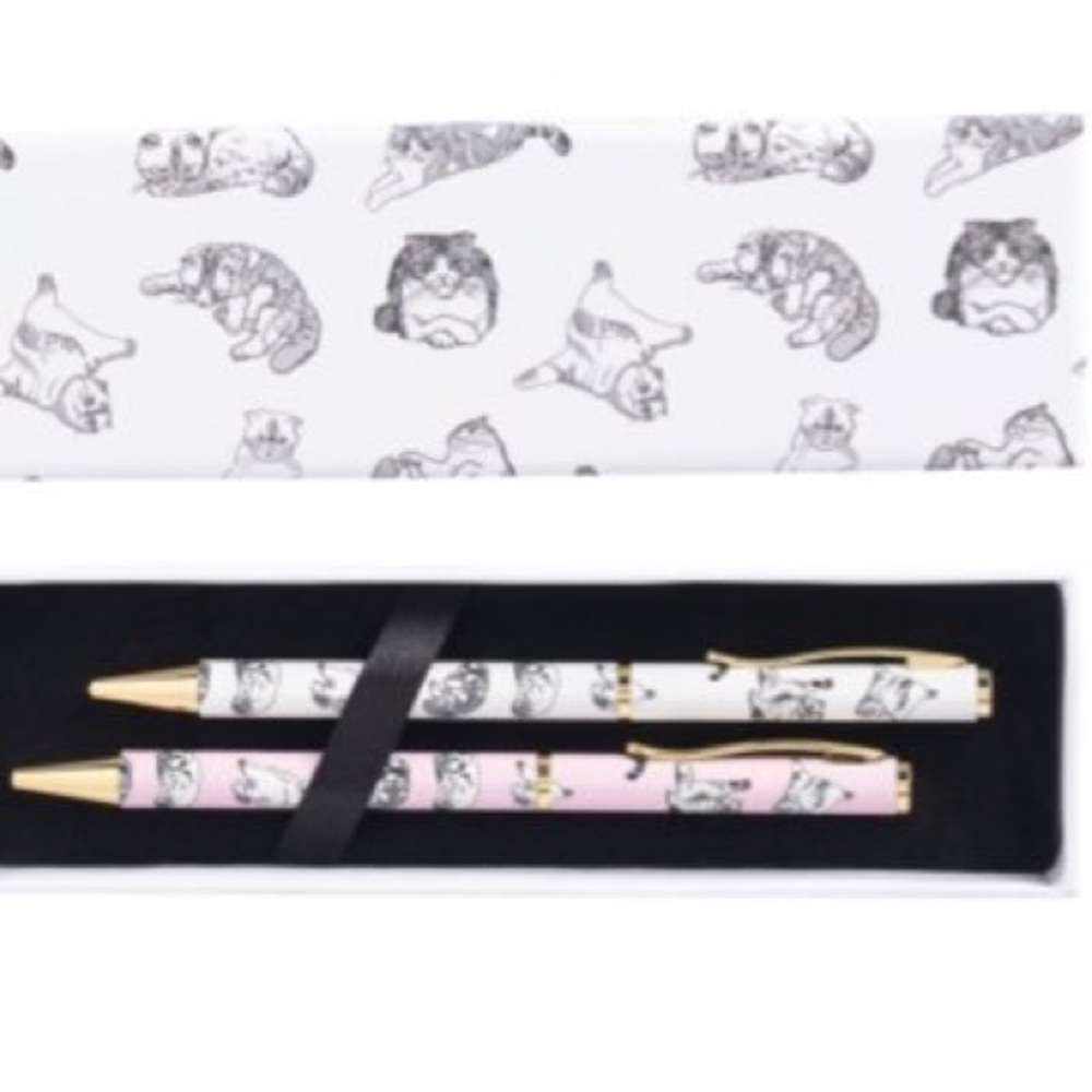 ISO Taylor Swift Meredith and Olivia pen set!